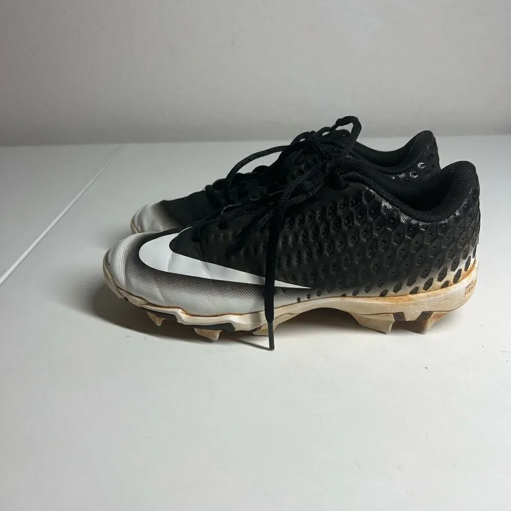 Nike VAPOR FASTFLEX Men’s Size 4,5 Baseball and Softball Cleats